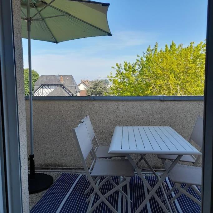 Persea Yourhosthelper Ouistreham Extérieur photo